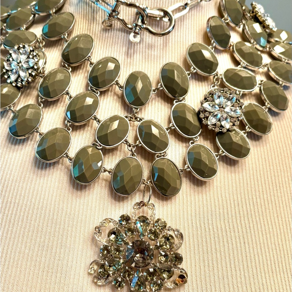 Elegant Silver and Gray Statement Necklace